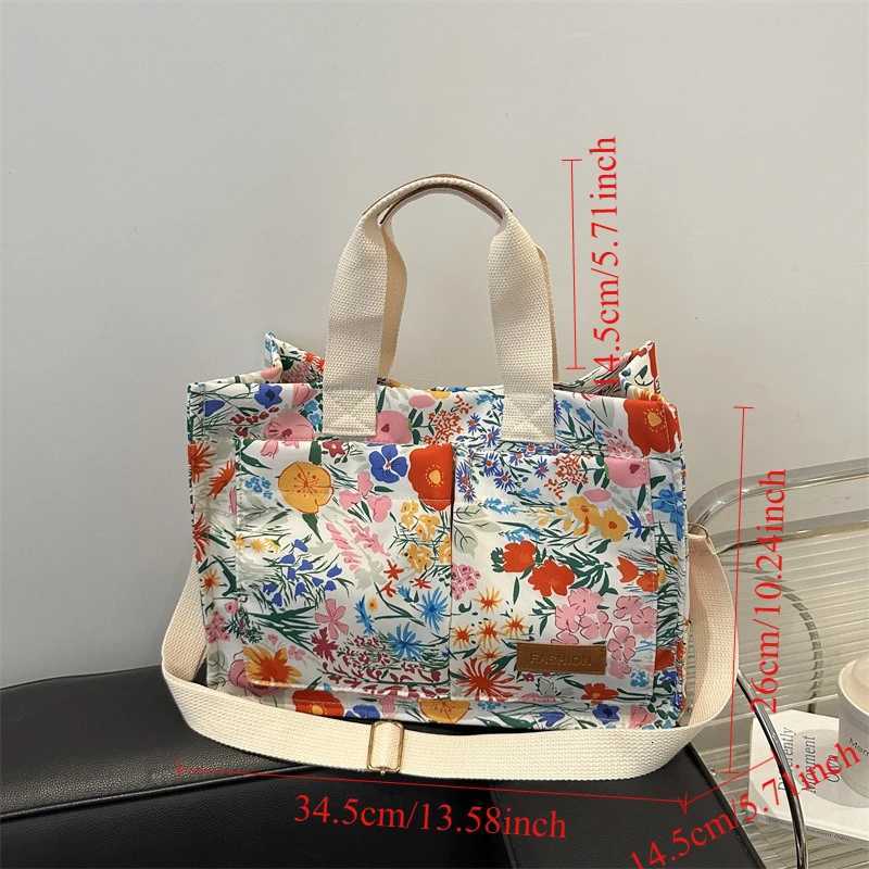 Crossbody Bags 2025 New Shionable Small Floral Single Shoulder Bag for Women Tote Bag Fresh Style Handbag Canvas MaterialT2511112