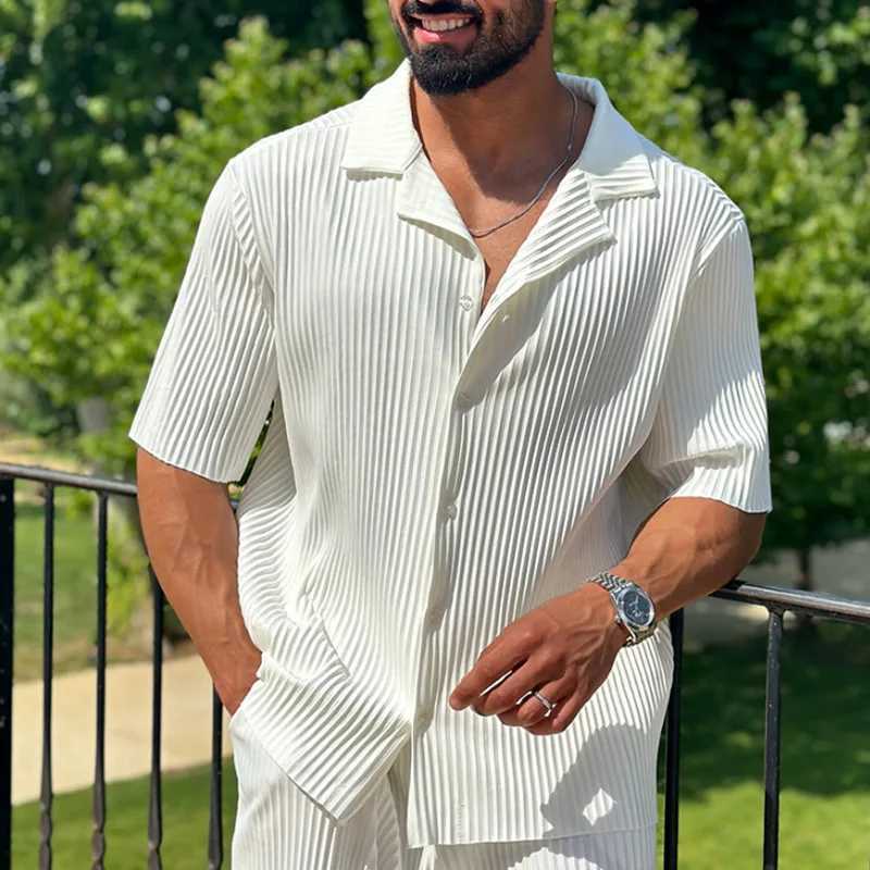 Summer fashion casual loose mens button up cardigan short sleeved pants set family vacation thin breathable quick drying 2-pack setXJ250412