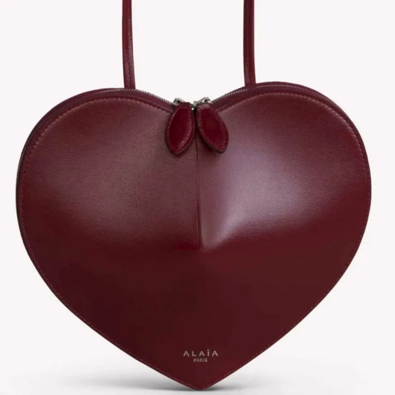 ala fashion versatile love shoulder bag messenger bag small peach heart cute womens bag personality trendy 251105