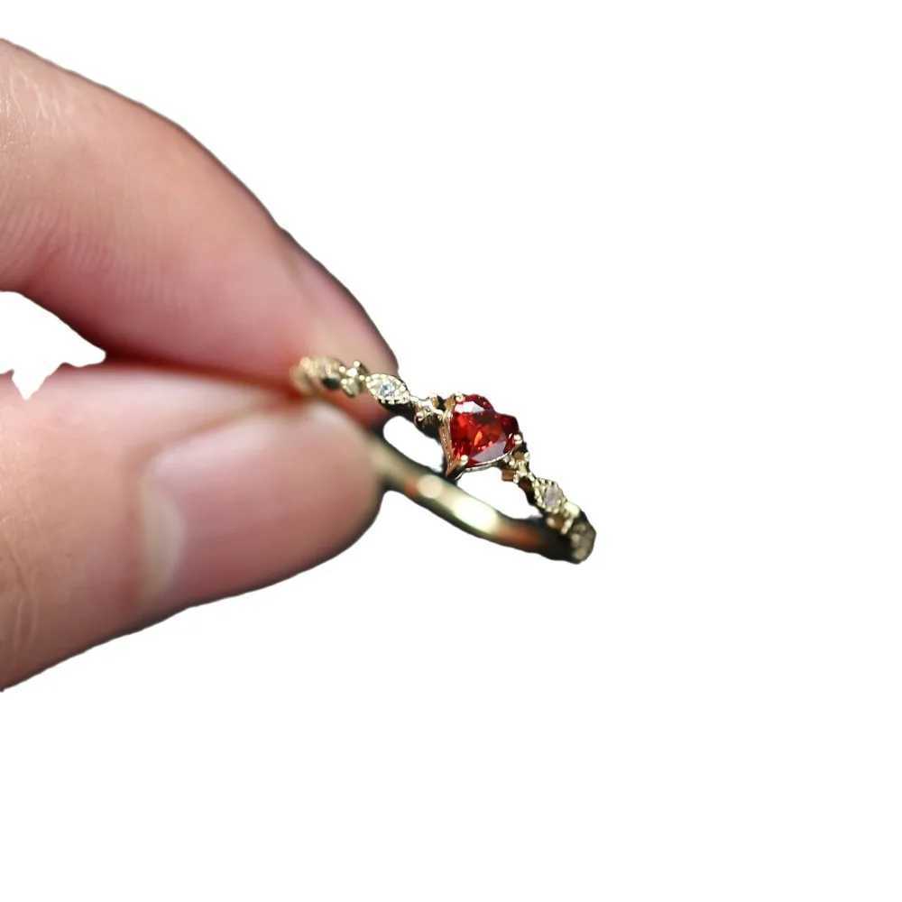 Luxury Red Heart Crystal Open Ring Womens Temperature Stainless Steel Zircon Wedding Bridal Finger Jewelry Store GiftXJ250412