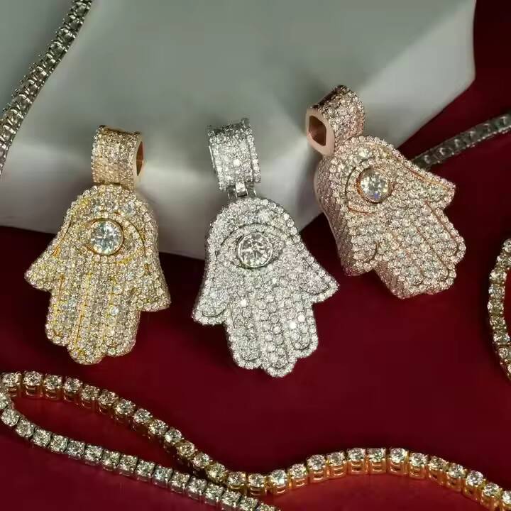 Hot Sale Design Hand Pendant Full of Moissanite Pendant 925 Silver Plated Gold Iced Out Moissanite Diamond Pendant