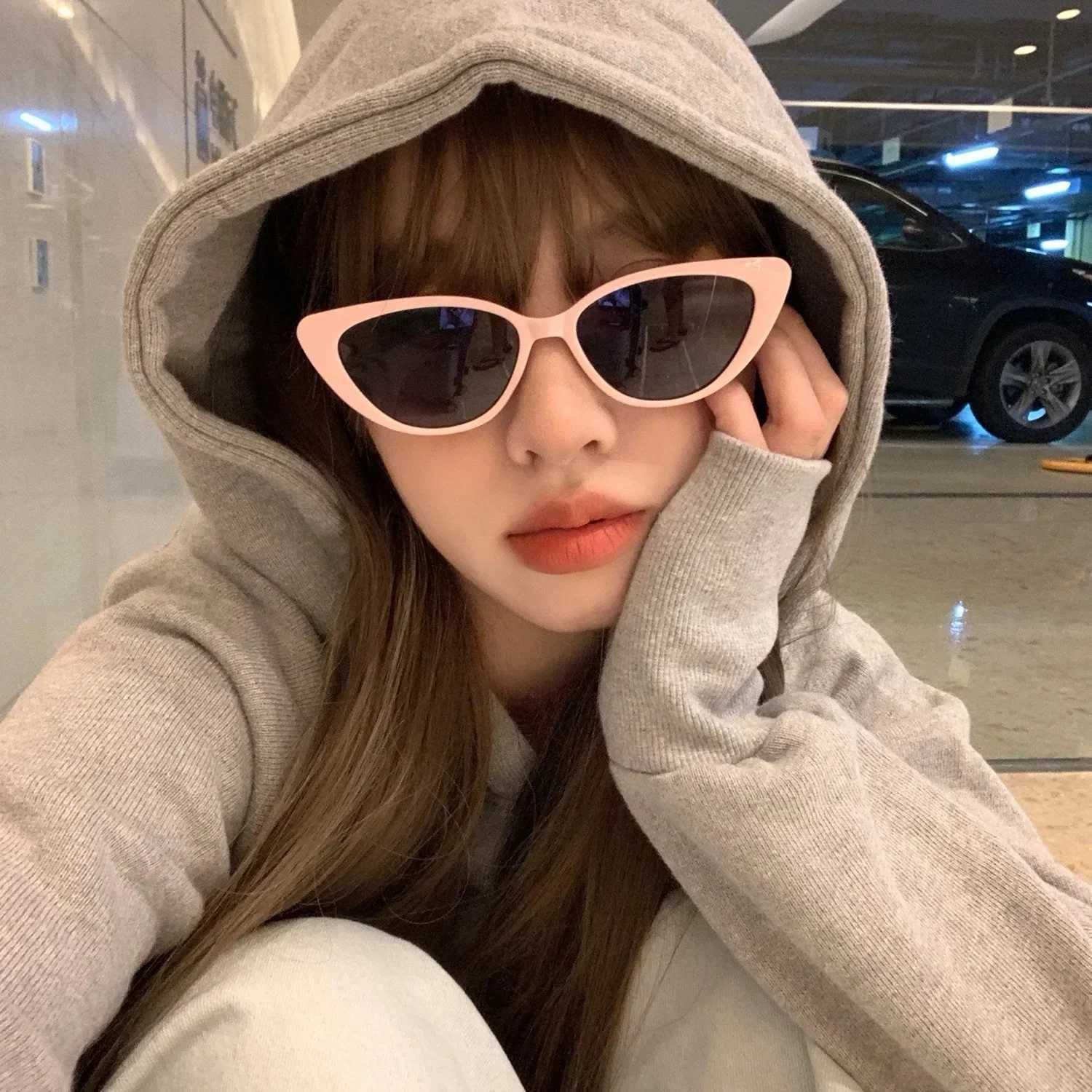 2024 Vintage Cat Eye Women Sunglasses Vintage Small Frame Sun Glasses for Men Luxury Brand Design Outdoor Eyewear UV400 Z250411