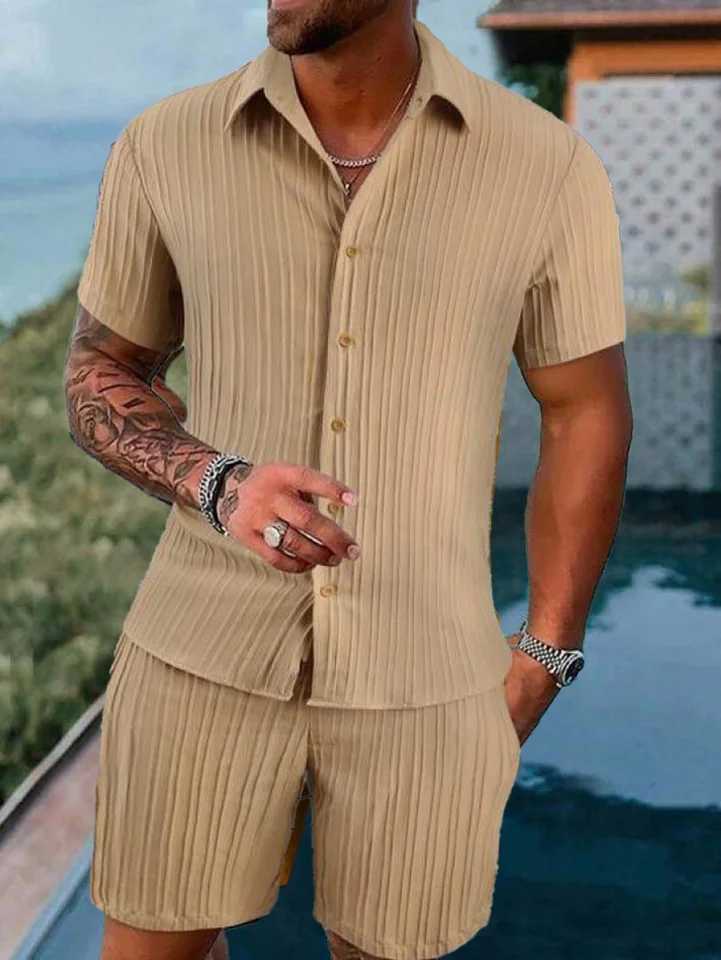 Mens beach suit striped solid color short sleeved sportswear casual breathable lightweight high-quality mens dressXJ250412