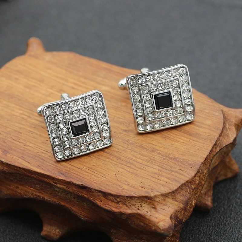 Square boys cufflinks high-quality rhinestones shiny cufflinks buttons jewelry French shirts mens clothing mens clothing accessoriesT250412