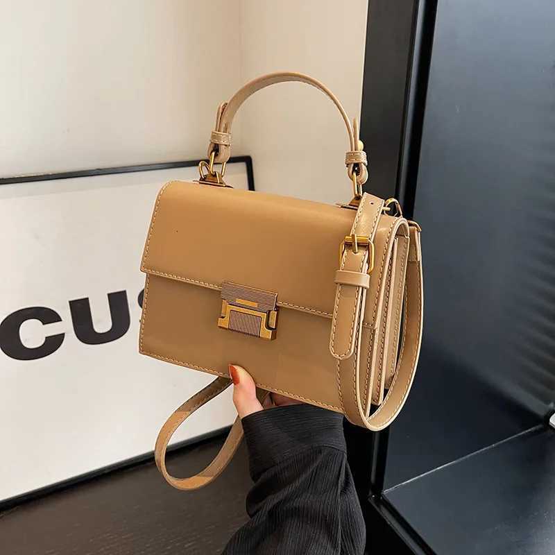 Ladies New Versatile Crossbody Bag Fashion Solid Color Flip Up Handheld Bag Women PU Leather Single Shoulder Small Square BagT2511112