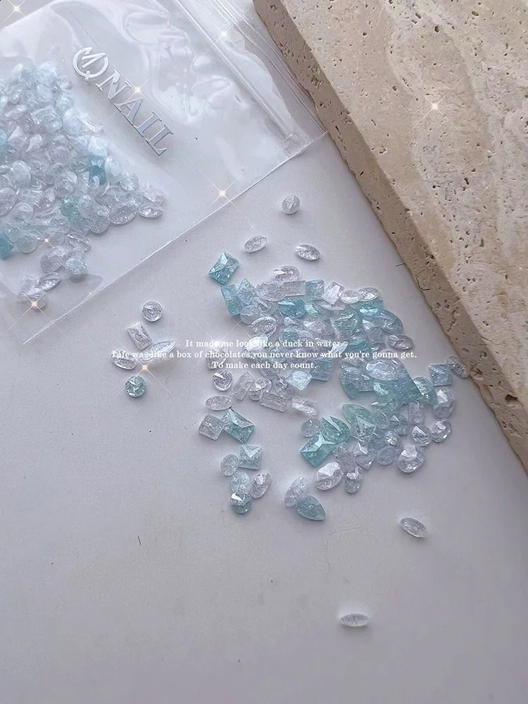 50pcs Nail Enhancement Color Irregular Mix Summer Ice Flower Bare Corner Back Mini Zircon Super Shining Nail Diamond 250407