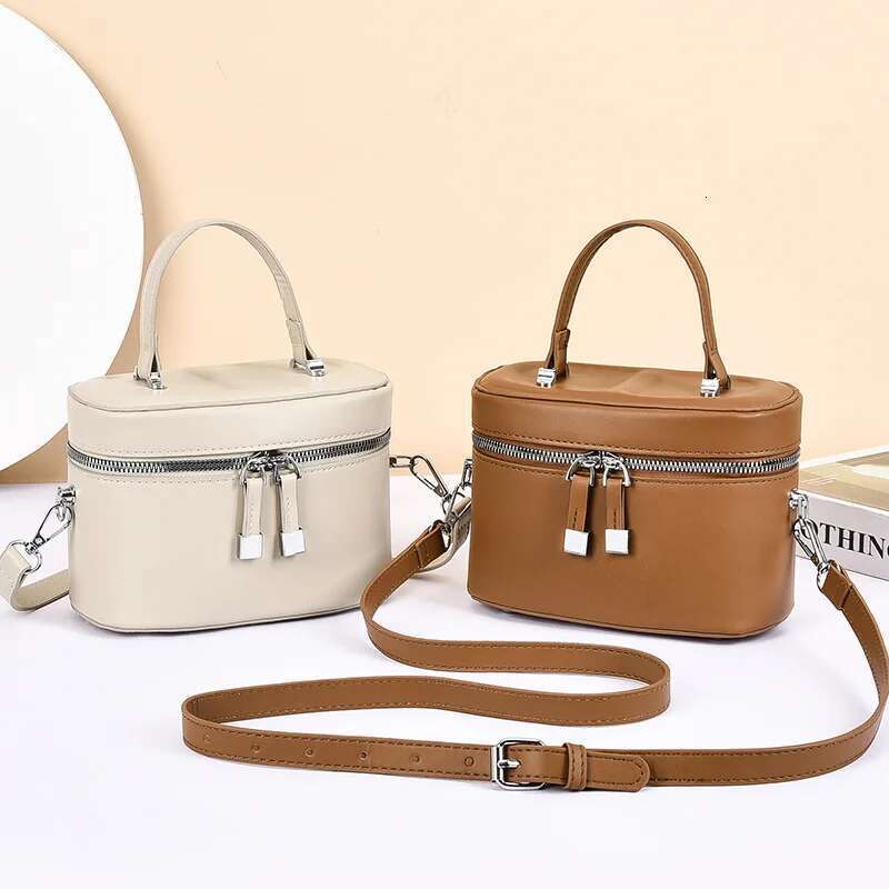 High-End New Fashion Small Handbag For Women Niche Design Casual Simple Shoulder Crossbody Bucket Bag