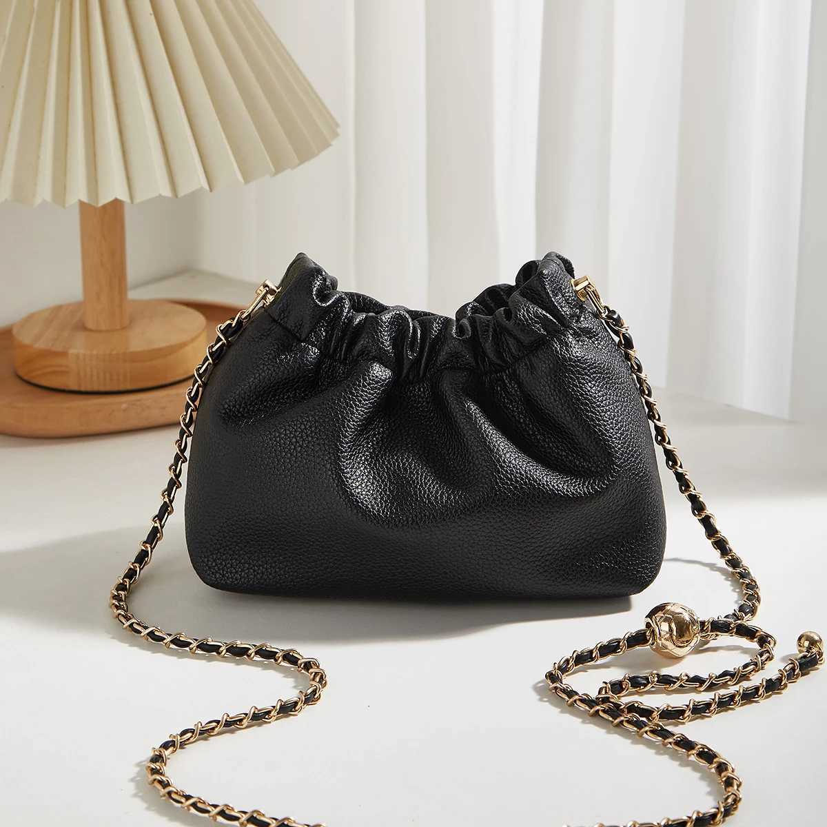 bag womens new 2024 black senior slung bag womens chain bag ladies leather cloud handbag birthDay gift Valentines Day bagT2511112