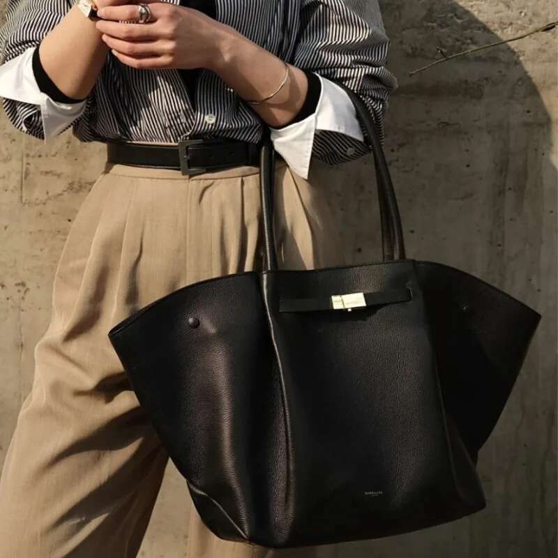 casual leather simple and versatile large capacity singleshoulder hand tote bag for women 2025 spring