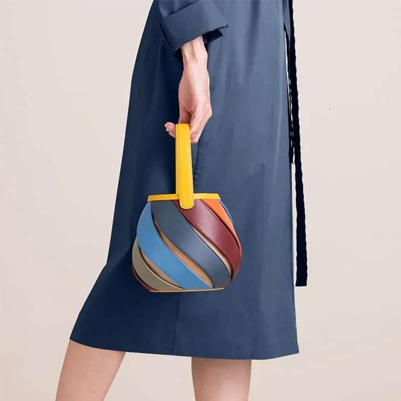 Brand Designer Women's Fashion Retro Geometric Bucket Bag Elegant Versatile Texture Ladies Handbag 2023 Main Femme