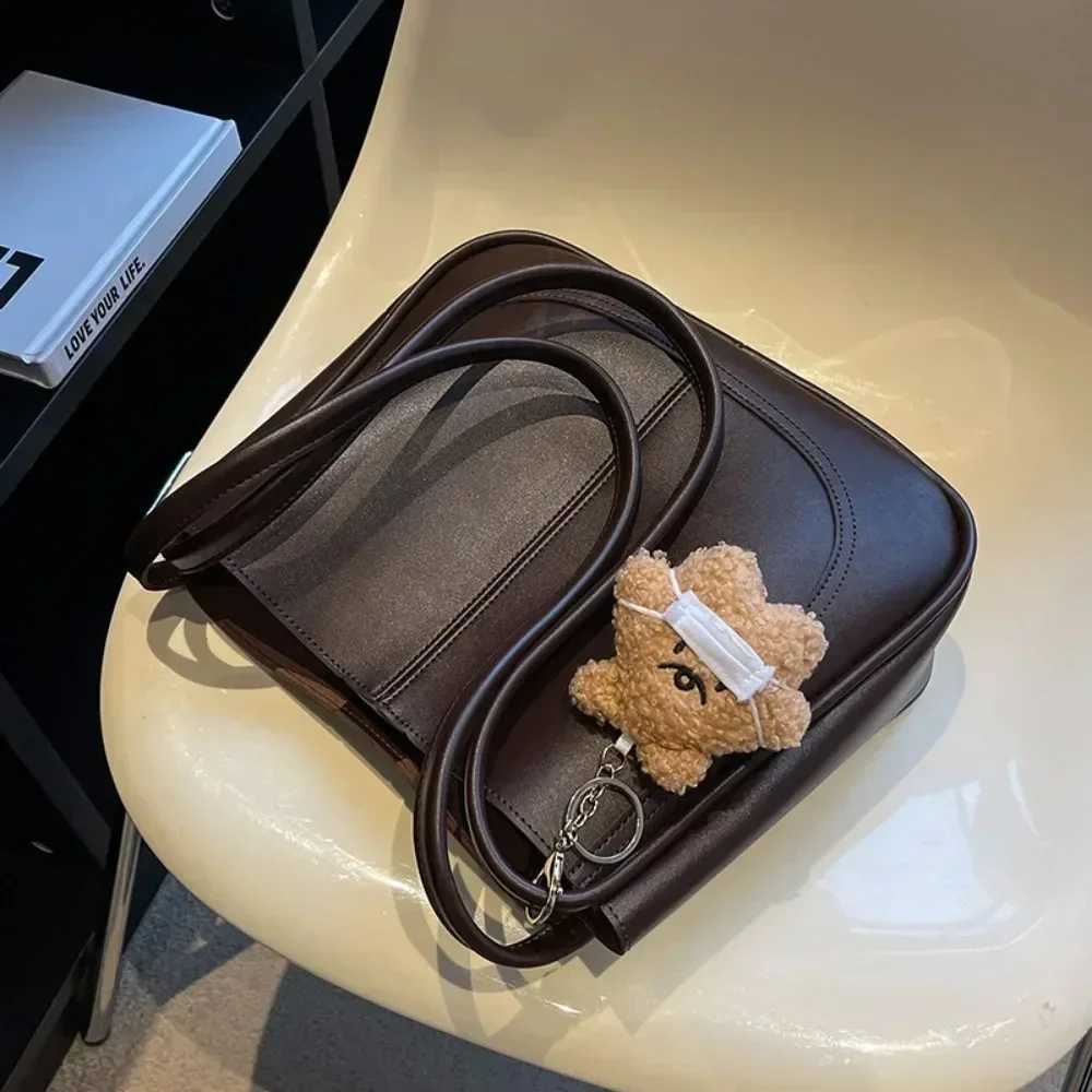 High end texture large capacity bag 2024 autumn and winter new womens bag Fi commuting shoulder bag womens handbagXJ250412