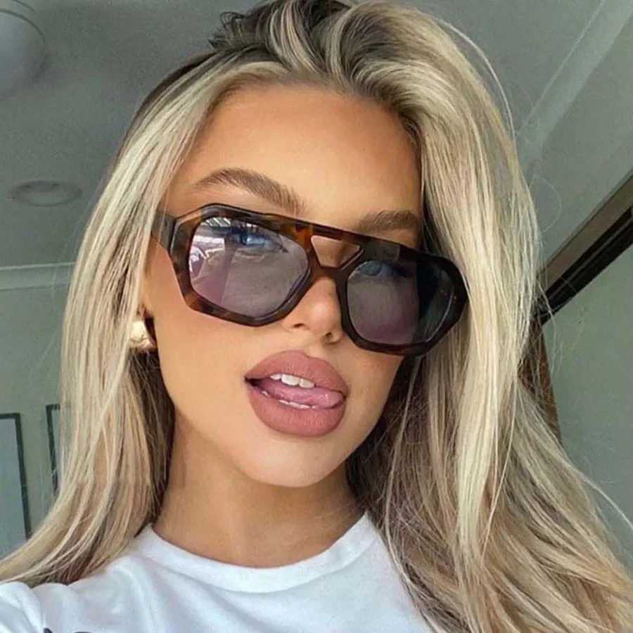 Fashion Retro Square Sunglasses Women Men Brand Designer Vintage Sun Glasses Female Male Shades Mirror Travel Oculos De Sol Z250411