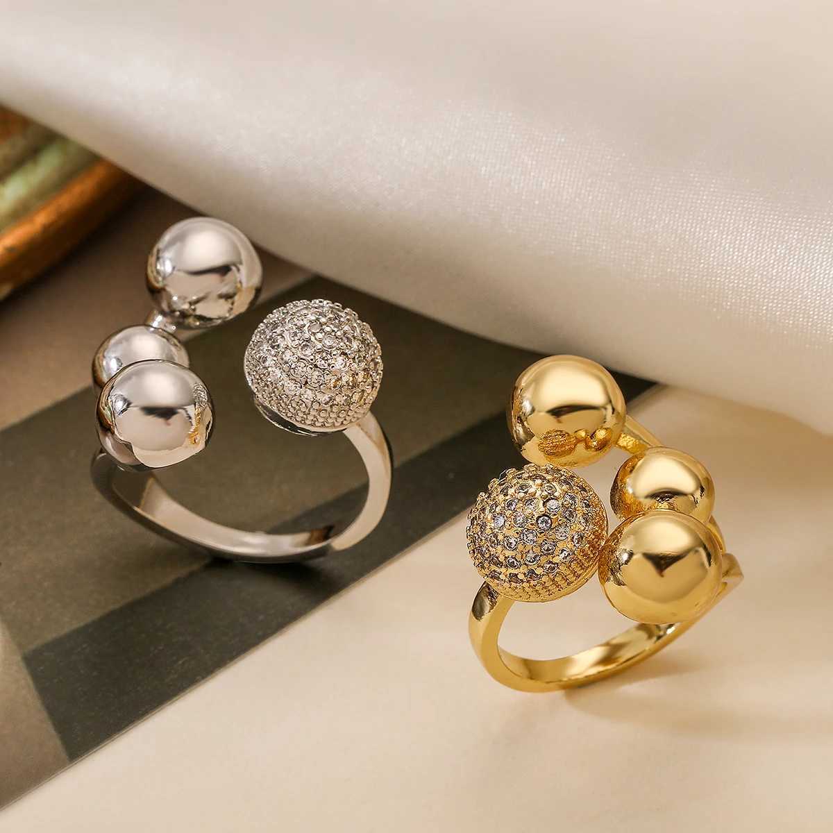 Mafia Statement Womens Exquisite Design Ring Shining AAA CZ Inlaid Gold/Silver Colored Copper Party JewelryXJ250412