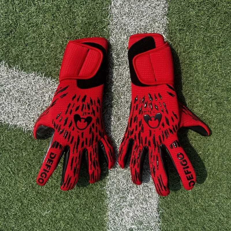 New game goalkeeper gloves youth football goalkeeper gloves anti slip latex training goalkeeper glovesXJ250412
