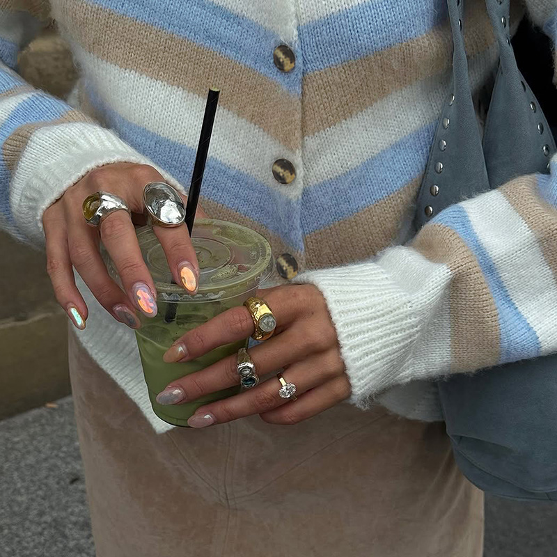 Women's autumn and winter clothing, women's casual style, fitted round neck fashionable sweater, colorful striped front asymmetrical design 