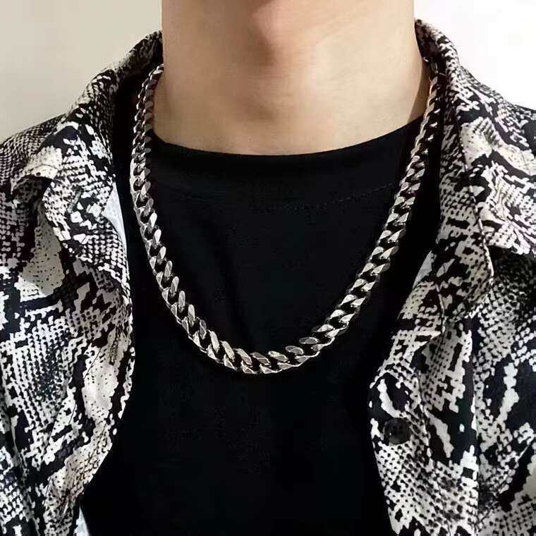 Hip hop stainless steel necklace thickness gold Cuban men's chain waterproof jewelry