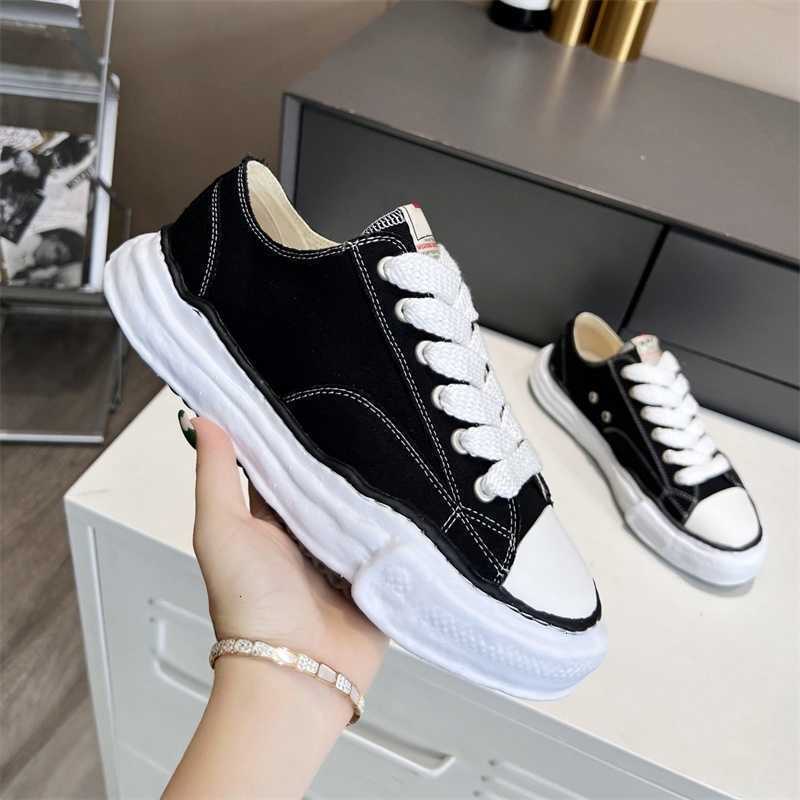 Designer shoes casual Sole Dissoe Canvas Washed Style Casual Shoes Mihara Women Sneakers Vintage Lace-up Yasuhiros Black White Solid Men Sneaker