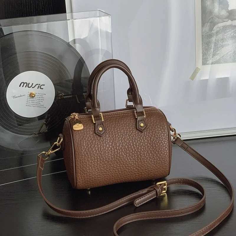 Fashionable Popular Womens Tote Bag Leather Shoulder Crossbody Luxury Brand Famous Designer Elegant LadiesW251111