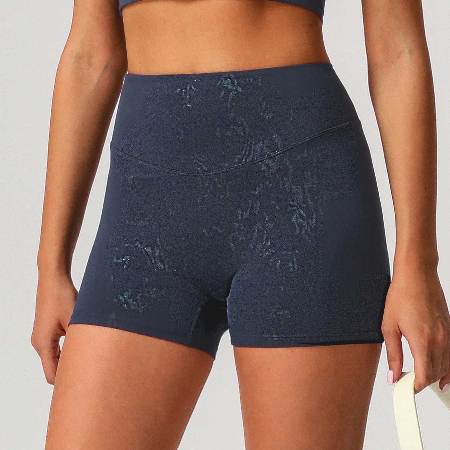 Silver foil hip lifting yoga shorts seamless high elasticity gym legs womens running exercise quick drying sportswear yoga shorts Y250412