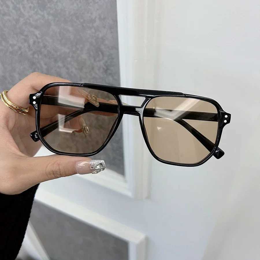 Brand Square Sunglasses Women Men Fashion Classic Sun Glasses Female Male Designer Mirror Outdoors Travel Shades Oculos De Sol Z250411