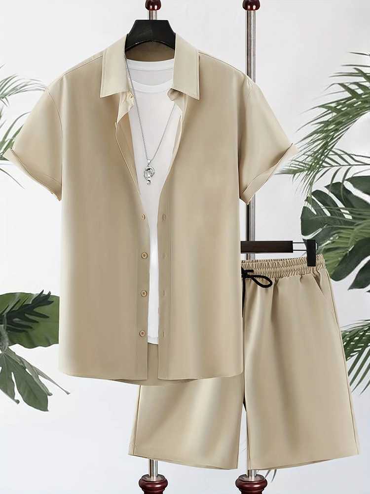 2024 New Solid Color Mens Short Sleeve and Sports Shorts Set Summer Mens Casual Shirt Simple Mens Beach PantsXJ250412