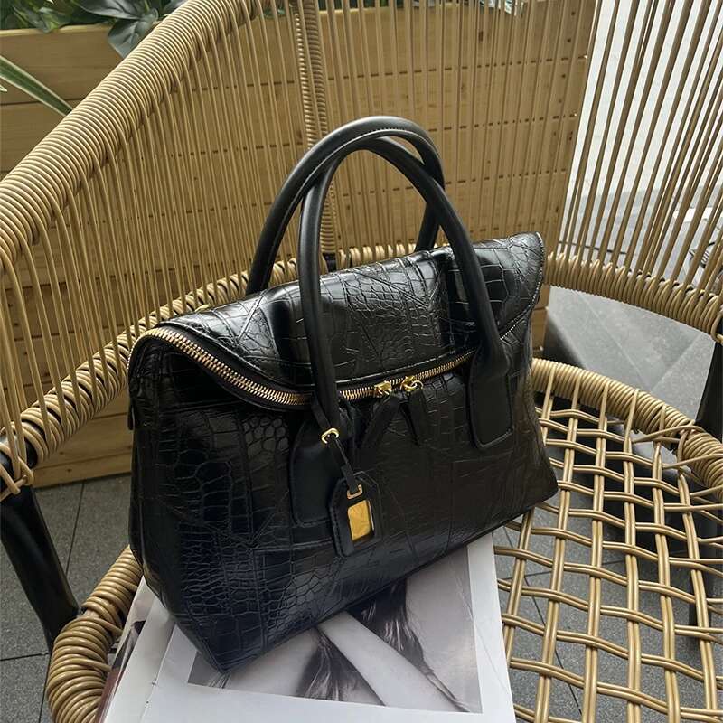Crocodile Print Premium Handbag Design One Shoulder Crossbody Pillow Soft Leather Small Bag Black White Striped Briefcase