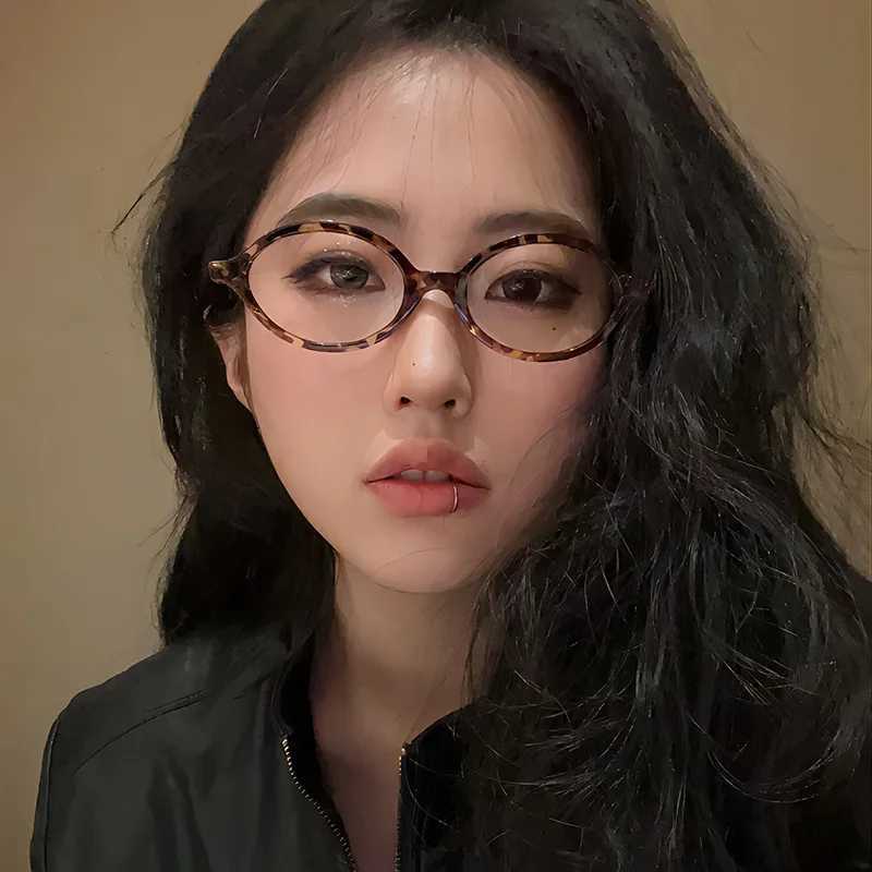 Vintage Sexy Small Oval Womens Sunglasses 2024 New Fashion Leopard Brown Hot Sun Glasses Female Retro Colorful Shade EyeglassC250411