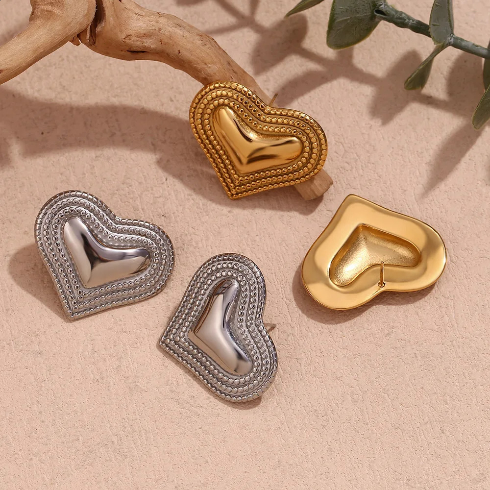 Fashionable and simple heart-shaped jewelry earrings made of stainless steel 18k PVD gold-plated waterproof earring accessories 250409
