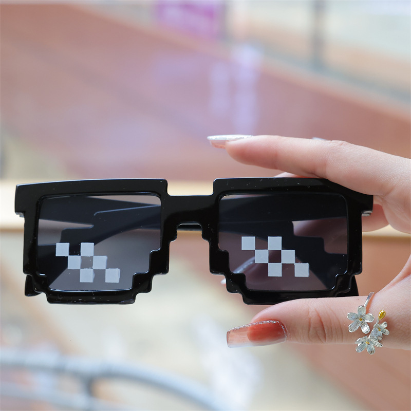 New Fashion Internet Celebrity Mosaic Glasses Personalized Street Photography Dance Performance Toy Sunglasses
