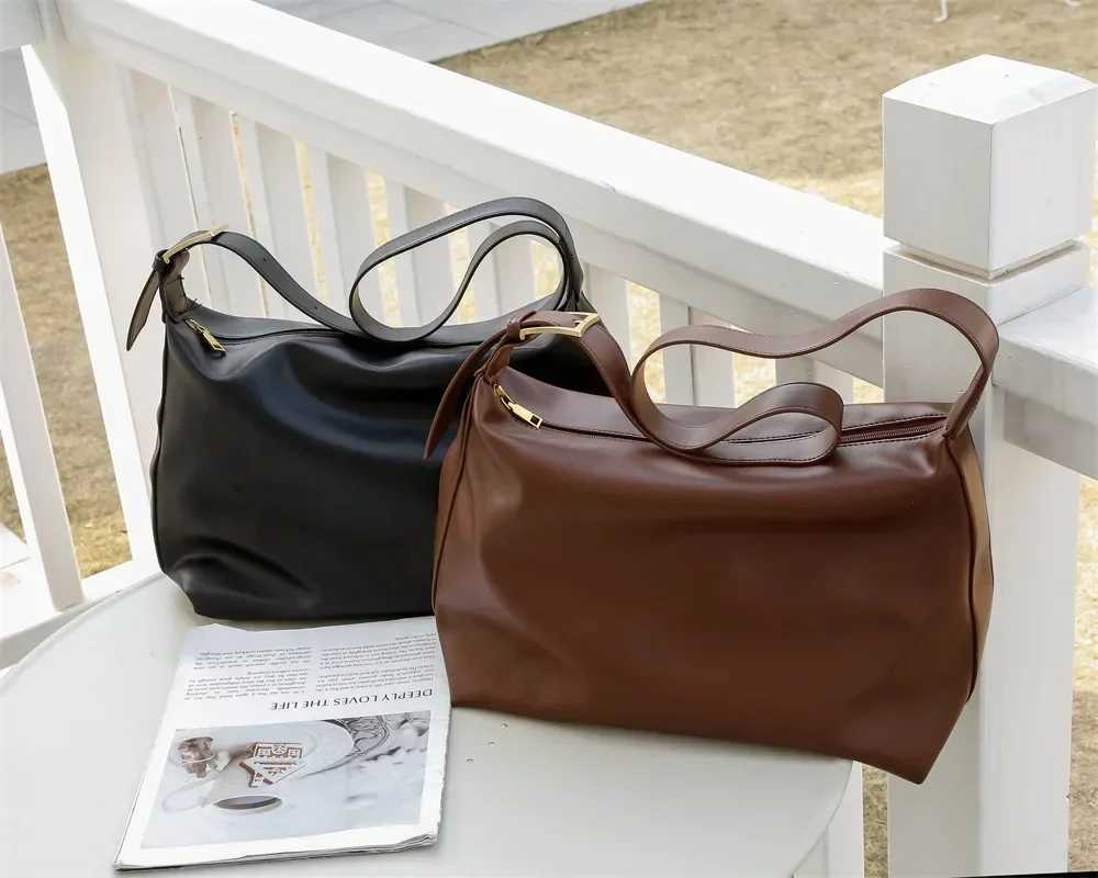 Commuter Crossbody Bag for Women New Simple and Versatile Large Capacity Bag Single Shoulder Lazy Soft Leather Tote BagT2511112