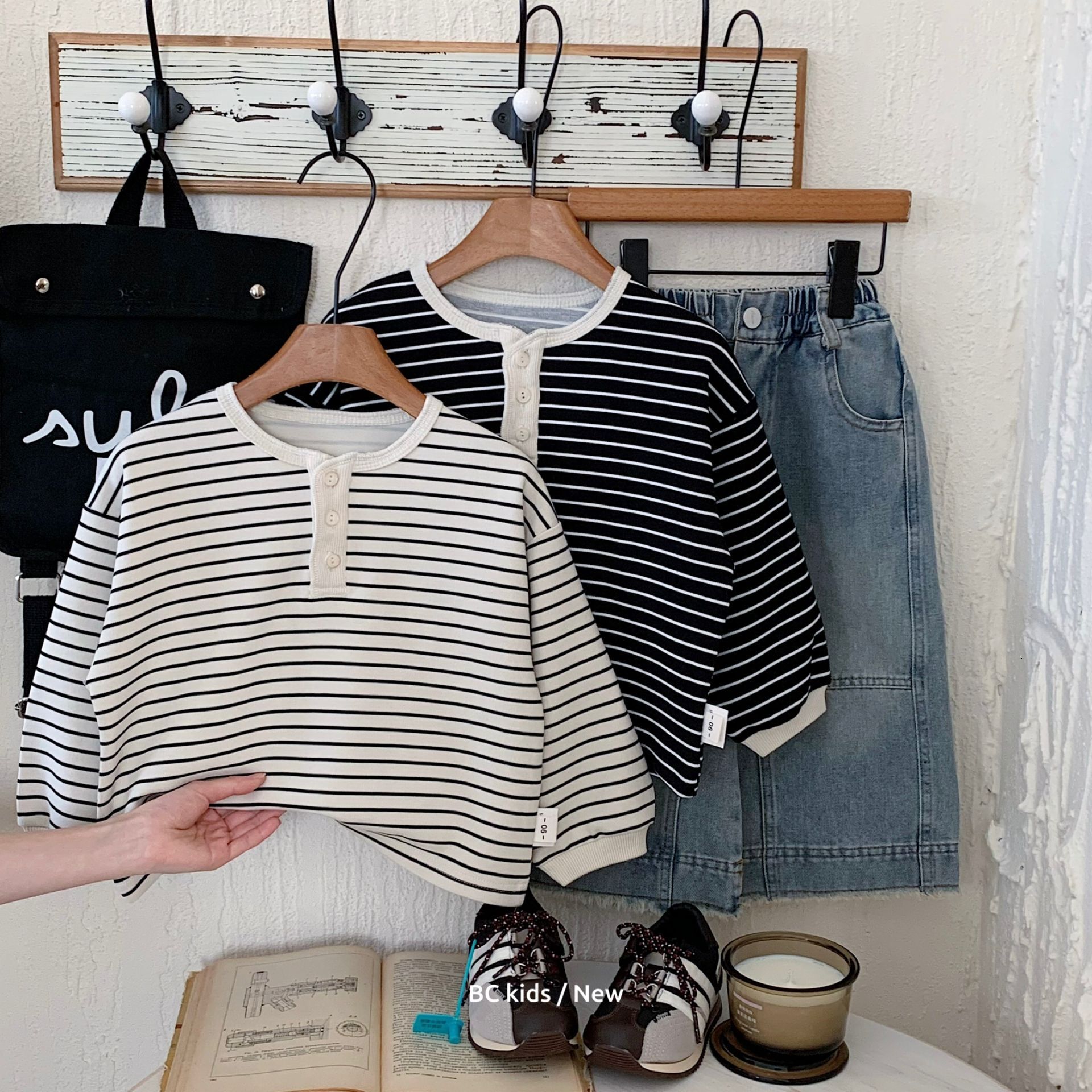 Ddmyshoesvip Children S Hoodie Spring New Product Children S Clothing Boys Chest Slit Striped Pullover Top Trend