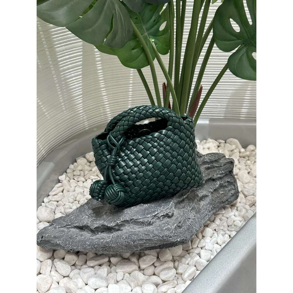 Designer Women's Handbag Popular Small Size Version PU Leather Woven Fashion Style Soft Handmade Bucket Bag