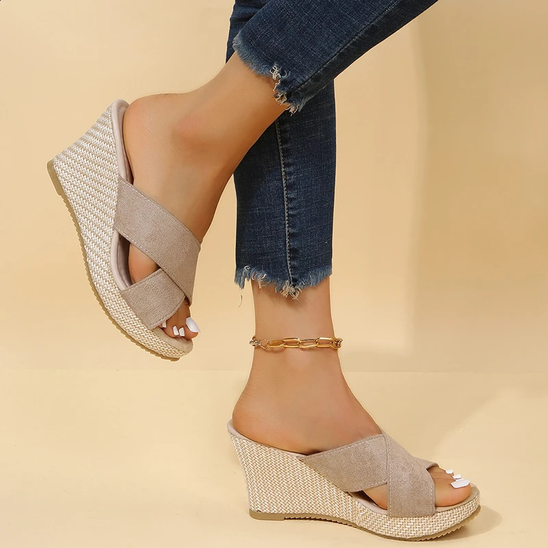 Summer Fashion Wedge Casual Waterproof Platform Slippers Thick Sole High Heel Sandals for Women 250410