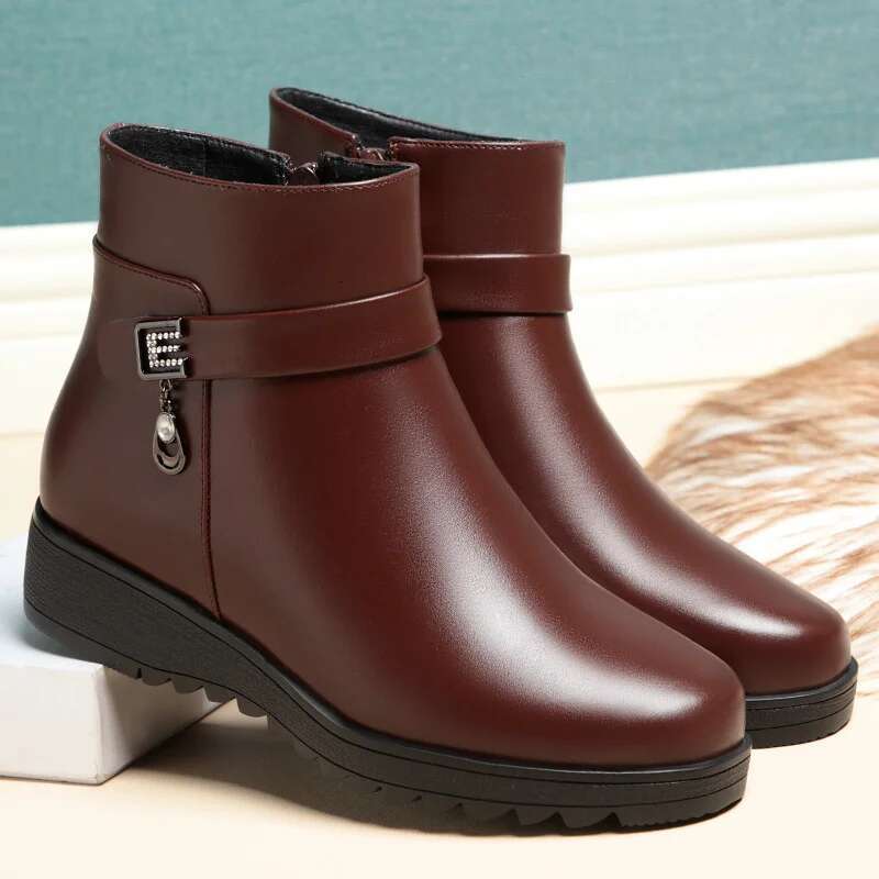 2025 New Soft Shoes Women's Wool Side Zipper Thick Bottom Short Casual Round Head Designer Fashion Flat Shoes