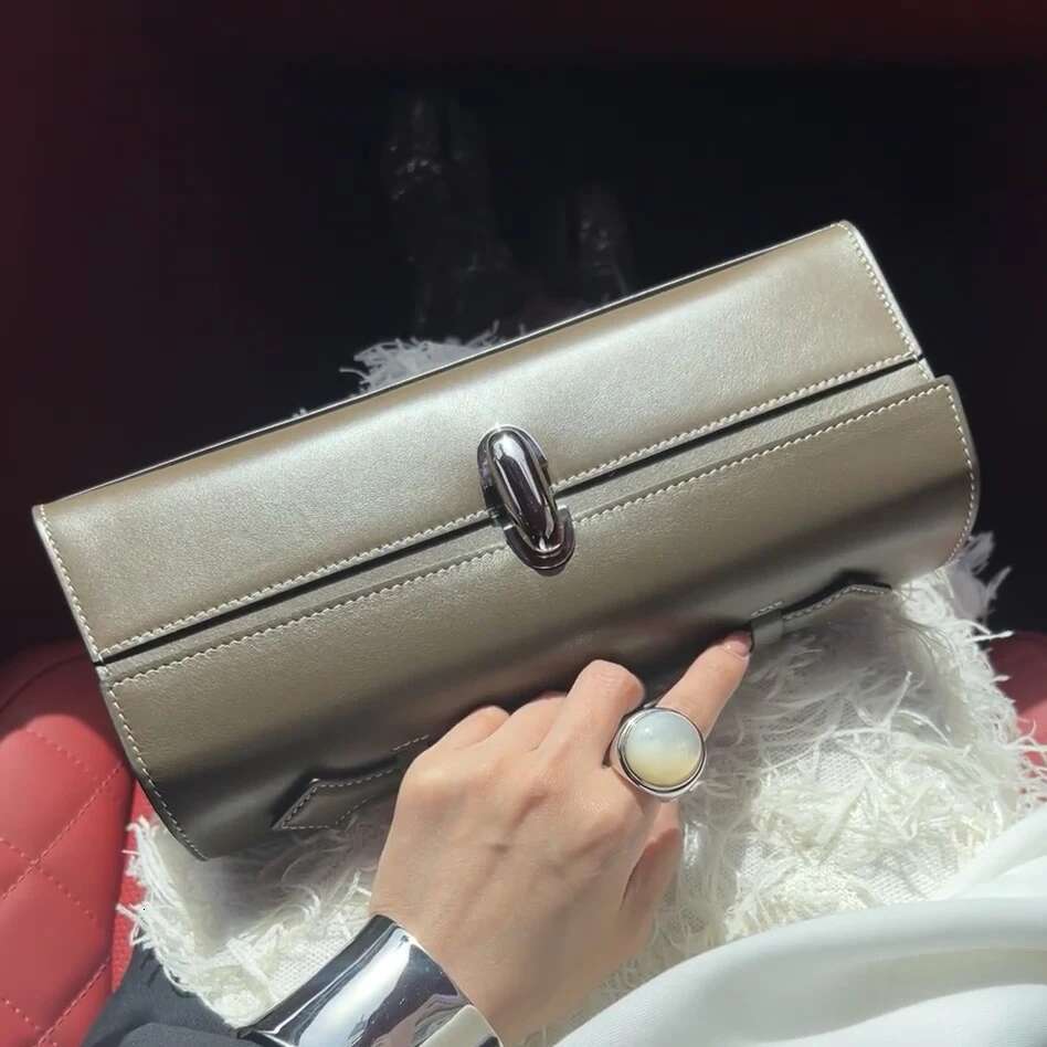 Designer Bag Genuine Vintage 2025 Design French Simple Calf Leather Horizontal Small Square Bag Fashion Women Handbag