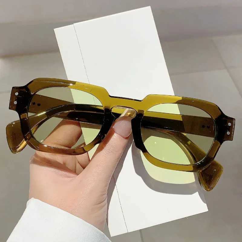 Vintage Square Sunglasses New in Stylish Candy Color Women Eyewear Fashion Brand Design UV400 Protection Men Shades Z250411