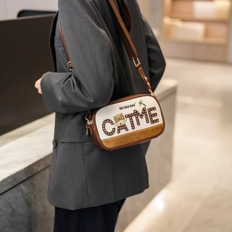 Fashionable Single Shoulder Bag Ladies Rivet Letter Design Double Layer Slanting Bag Small Flap Square Bag with Thick StrapT2511112