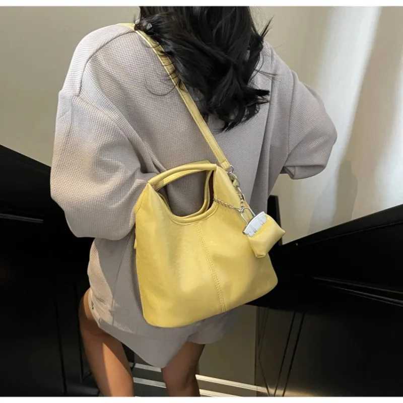 Premium Leather Shoulder Bag For Elegant Ladies From Luxury Brand Famous Designer Handbag DurableW251111