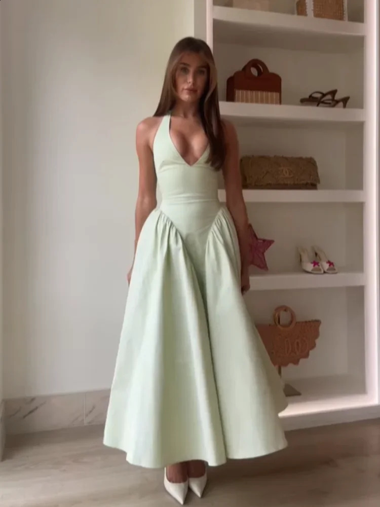 Elegant A-line sleeveless long dress fashionable V-neck lace high waisted pleated fluffy dress womens summer cocktail party dress 250408