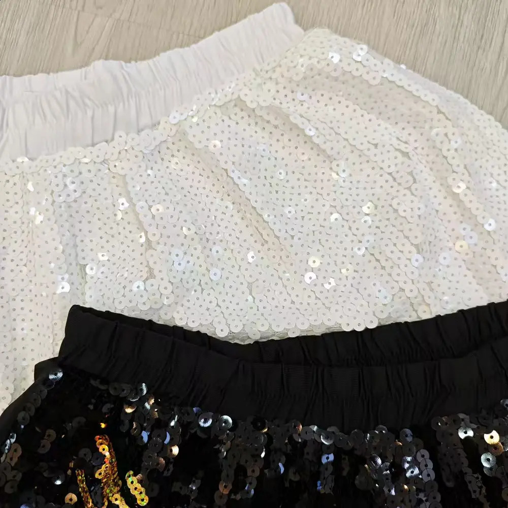 Summer Streetwear Letter Color Geometry Sequins Elastic Waist Short Pants Loose Hip Hop Night Club Womens Wear 250411