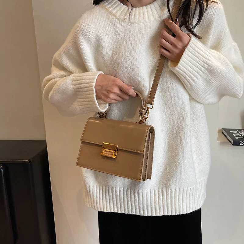 Ladies New Versatile Crossbody Bag Fashion Solid Color Flip Up Handheld Bag Women PU Leather Single Shoulder Small Square BagT2511112