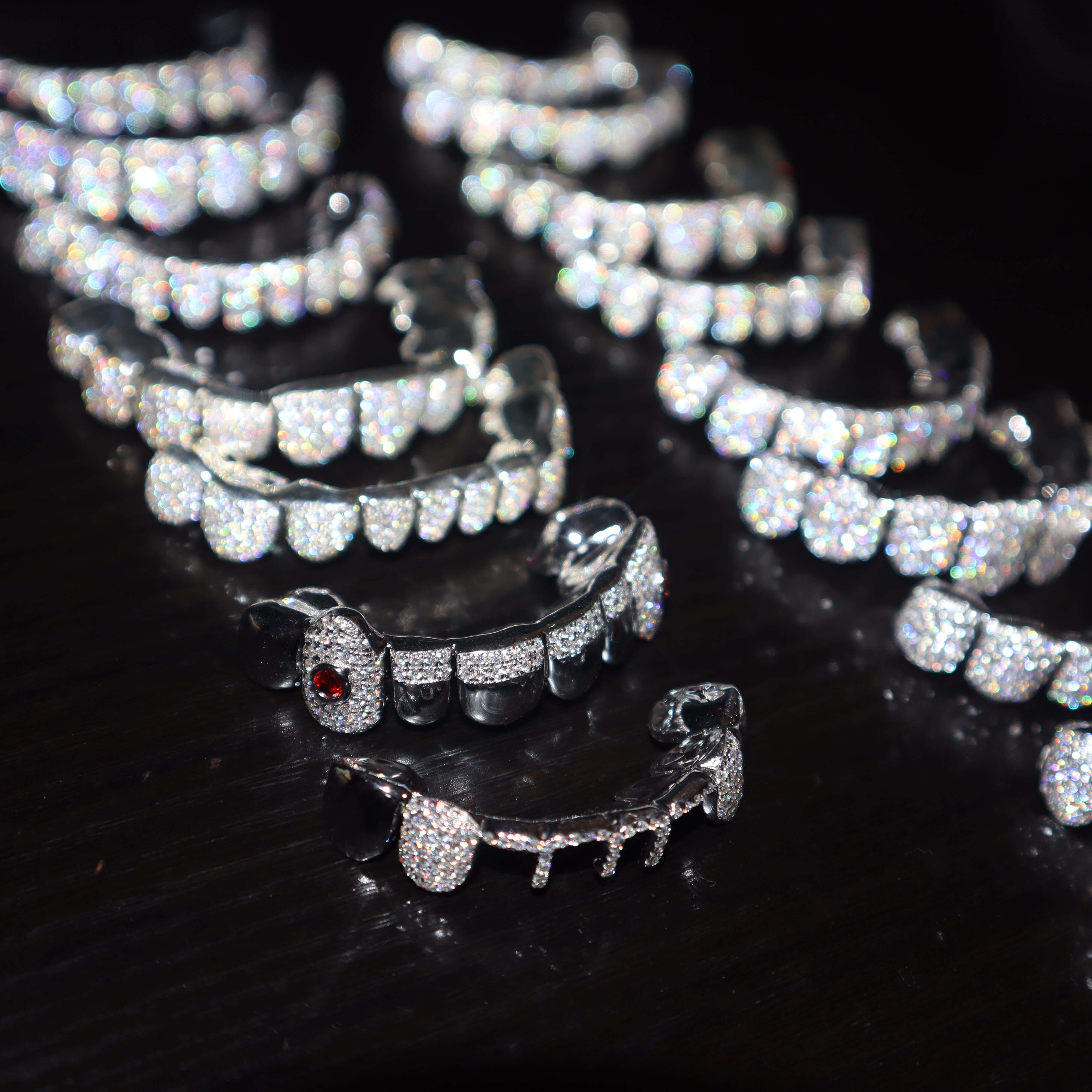 Grillz Custom Made Iced Out 925 Silver Grills VVS Moissanite Diamonds Perm Cut 10 Top 10 Bottom Gold Dental Teeth Grillz