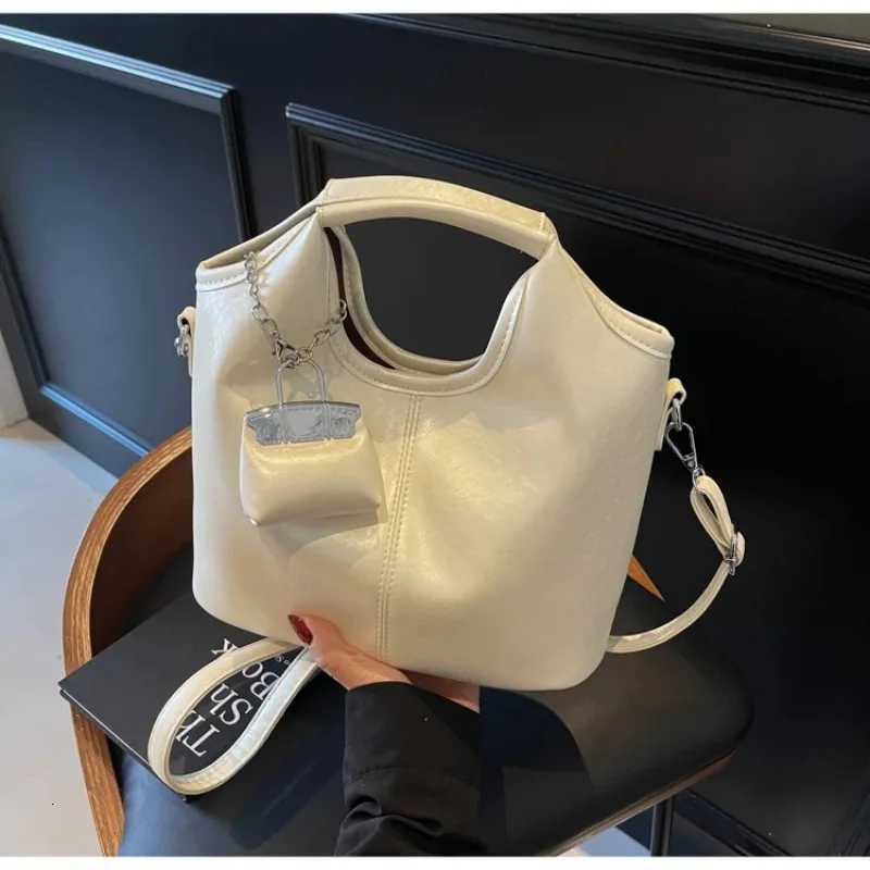 Premium Leather Shoulder Bag For Elegant Ladies From Luxury Brand Famous Designer Handbag DurableW251111