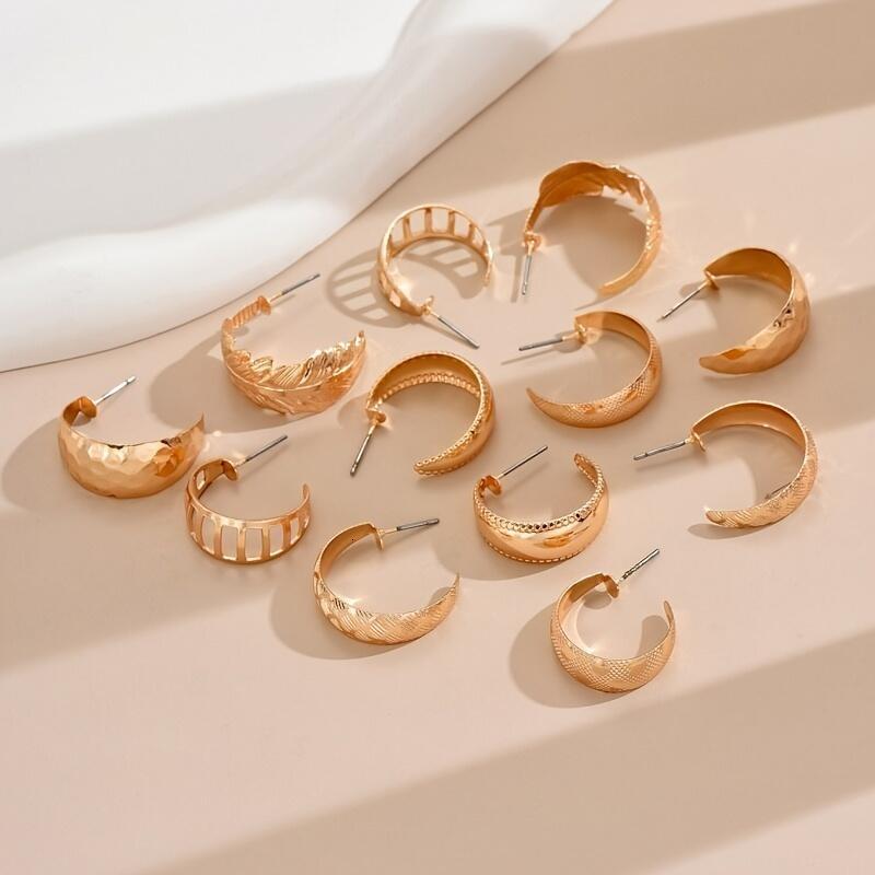 Exquisite Gold-Tone Hoop Earrings Set - Stylish and Versatile Jewelry for Women
