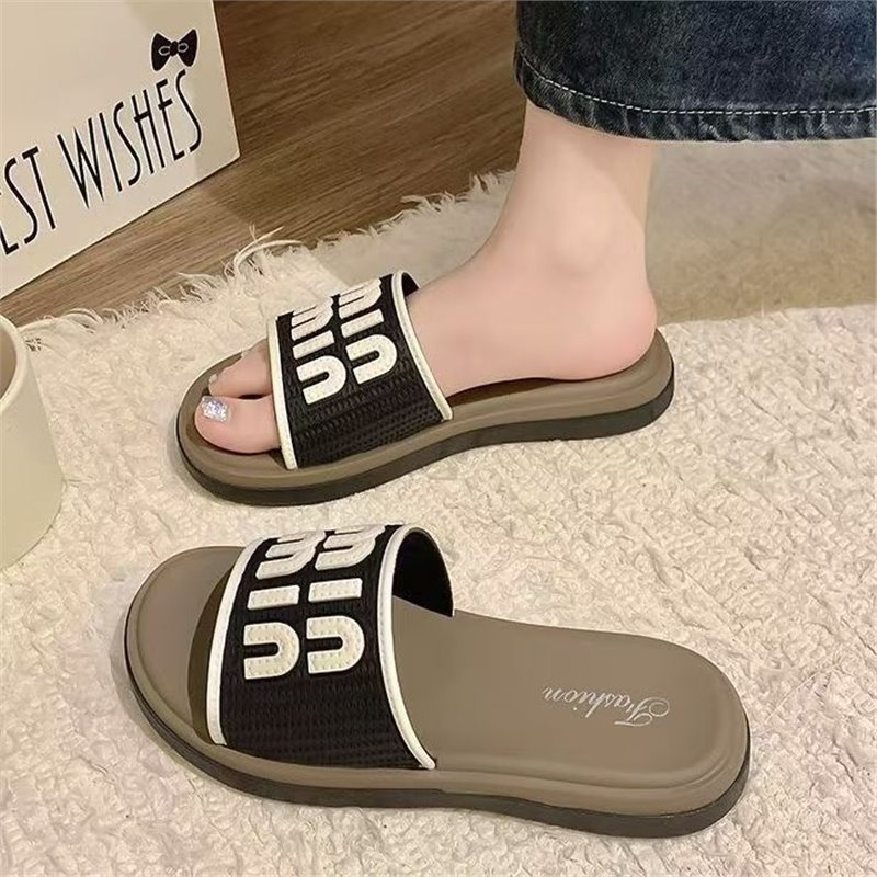 2025 Summer New Style Free Shipping Fashionable Thick Bottom Apricot Cool Slippers 36-41 Women Designer Outdoor Slippers