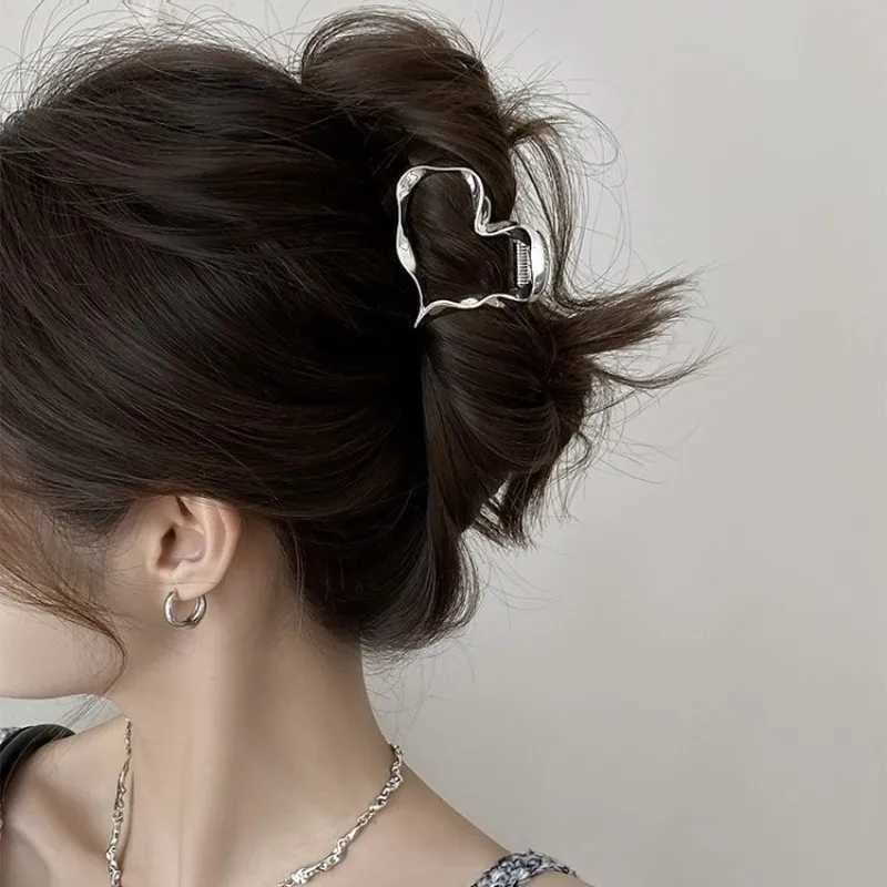 Y2K metal silver star female hair clip Korean simple love heart pentagonal shark clip girl hair clip accessories Y2504012