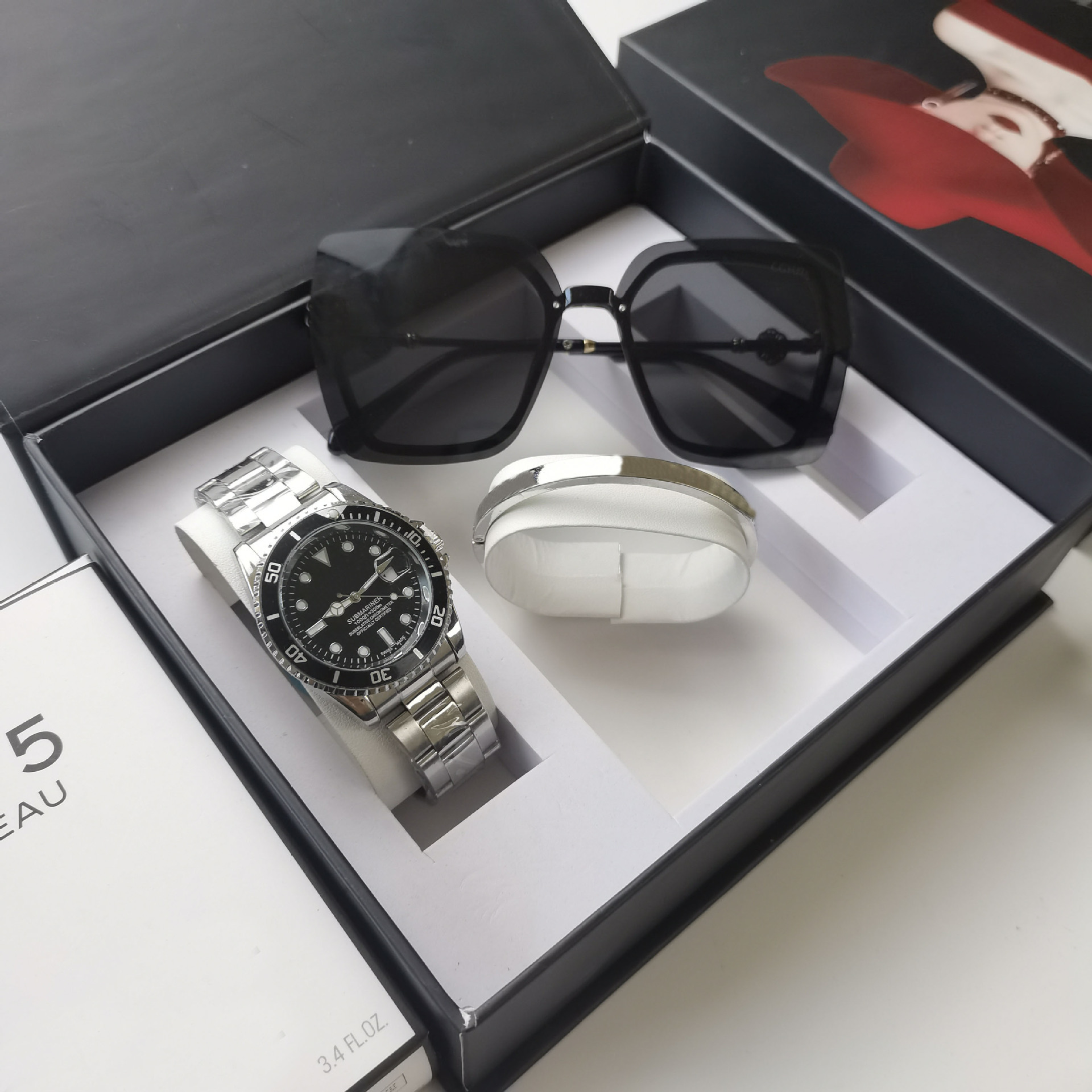 Ladies and gentlemen's designer watch, luxury three piece set, watch glasses bracelet with packaging
