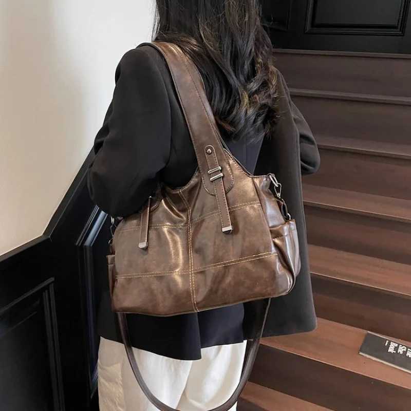 Elegant Womens Leather Bag Convertible Messenger Crossbody Famous Designer Popular Stylish LookW251111