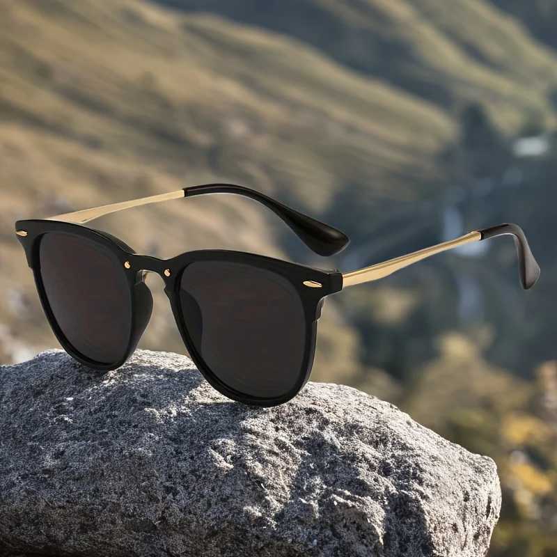 4pcs Fashion Brand Sunglasses Women Brand Desginer Cat Eye Sun Glasses Classical Rivet Cateye Female Shades Eyeglasses UV400C250411