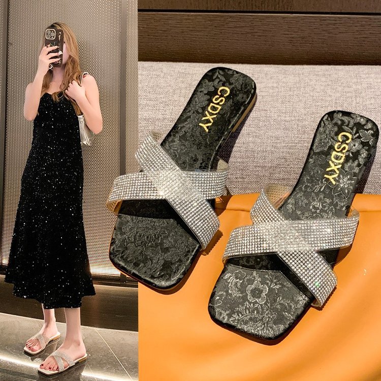 Women 2025 summer cross with diamond sandals lazy people wear new Chinese big size square head beach shoes